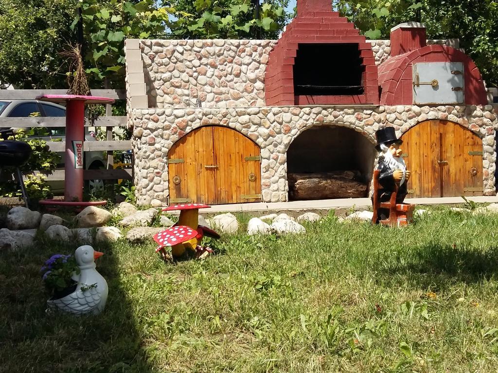 Отель Barbarosa Вама-Веке Экстерьер фото